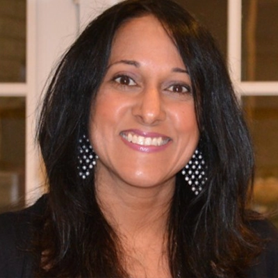 Nina Vellayan Headshot