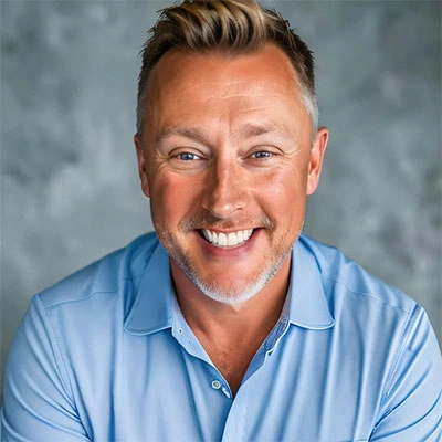 Steven Jennings Headshot